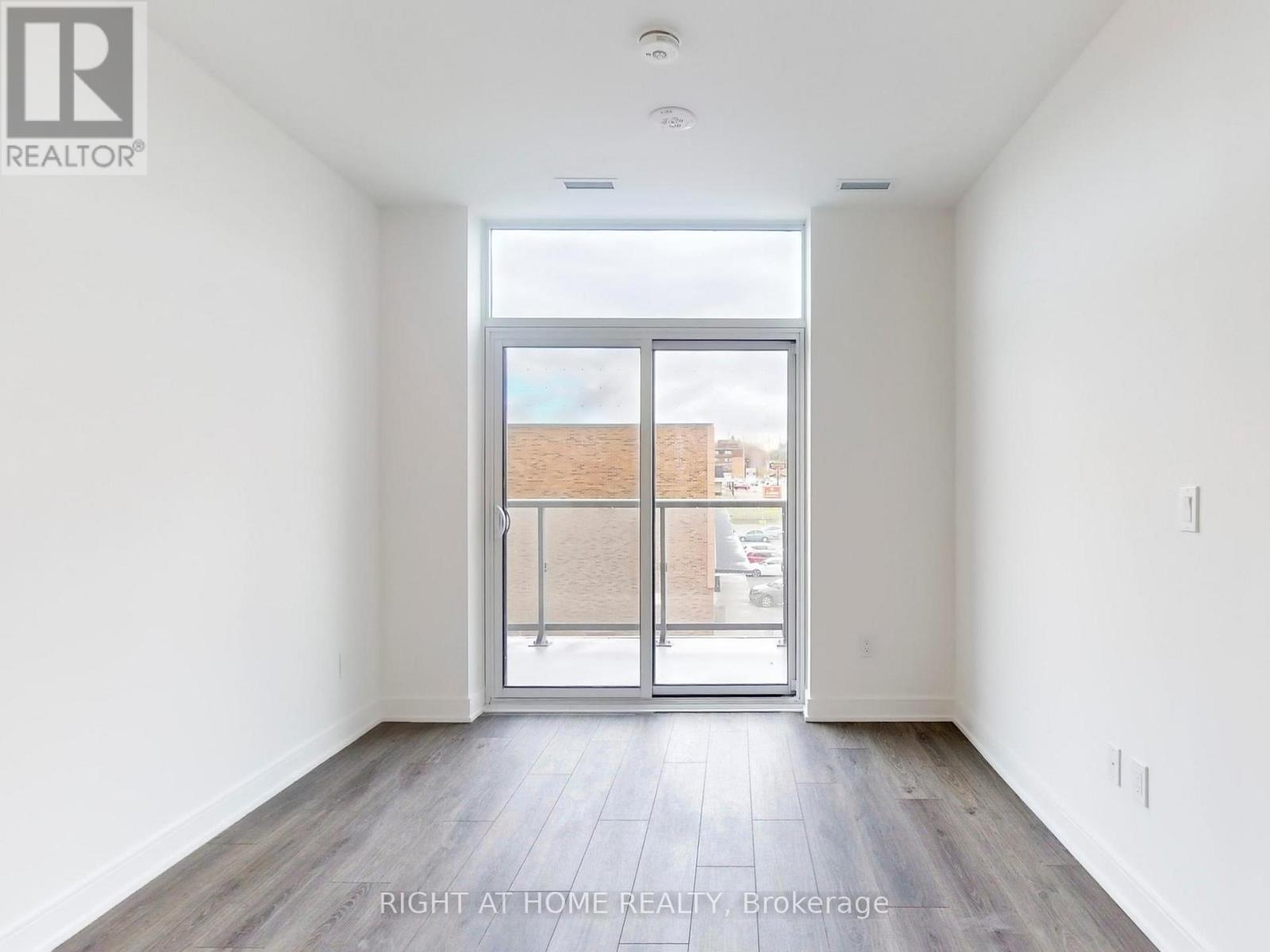 B304 - 715 Davis Drive, Newmarket, Ontario  L3Y 0J2 - Photo 8 - N12522520