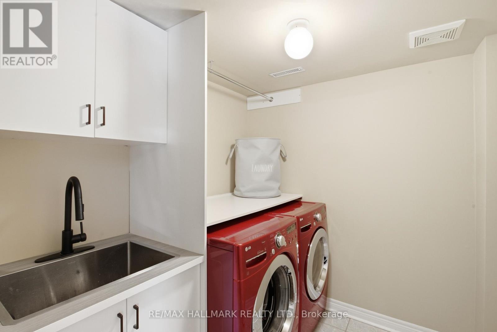 63 Snowy Meadow Avenue, Richmond Hill, Ontario  L4E 3V4 - Photo 23 - N12522534