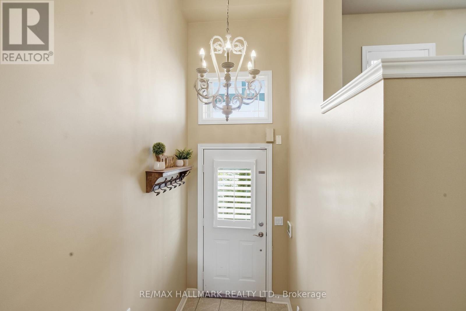 63 Snowy Meadow Avenue, Richmond Hill, Ontario  L4E 3V4 - Photo 4 - N12522534