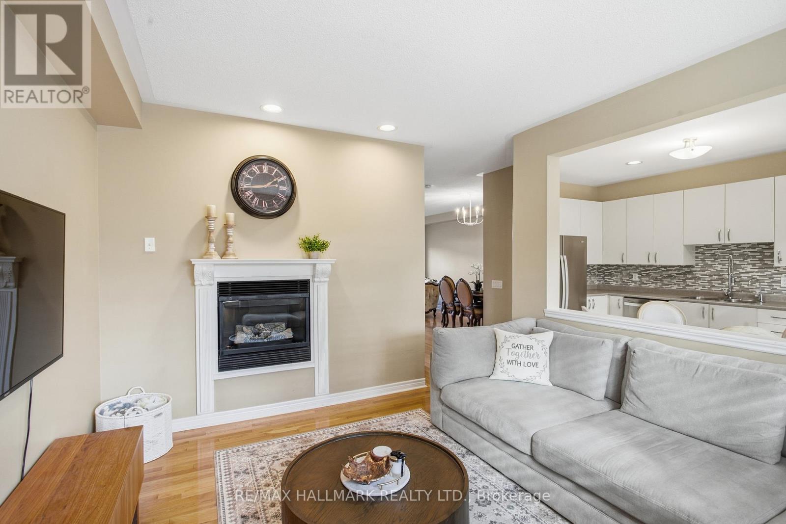 63 Snowy Meadow Avenue, Richmond Hill, Ontario  L4E 3V4 - Photo 8 - N12522534