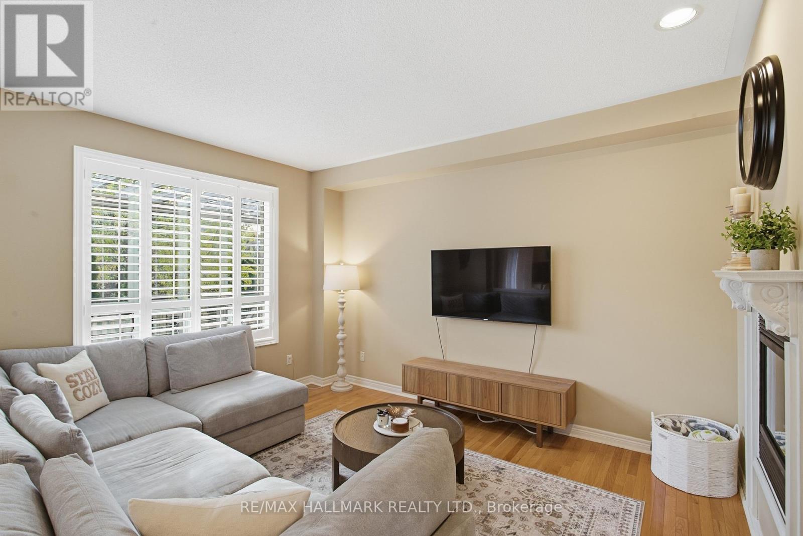 63 Snowy Meadow Avenue, Richmond Hill, Ontario  L4E 3V4 - Photo 9 - N12522534