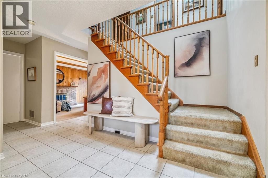 595 Barons Court, Burlington, Ontario L7R 4E4 - Photo 14 - 40780416