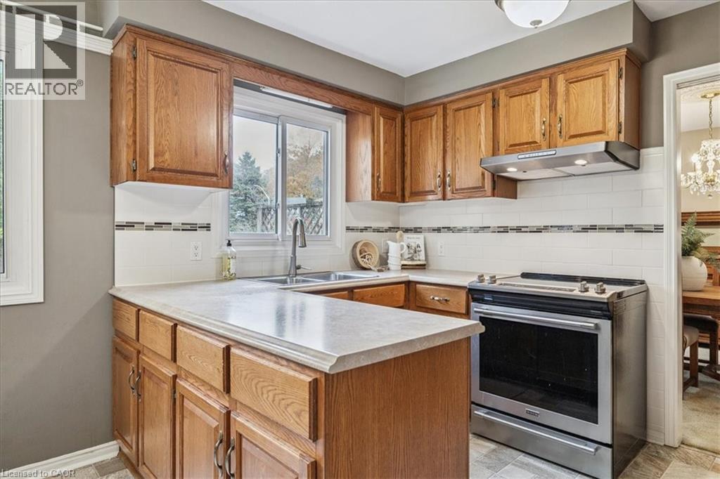 595 Barons Court, Burlington, Ontario L7R 4E4 - Photo 22 - 40780416