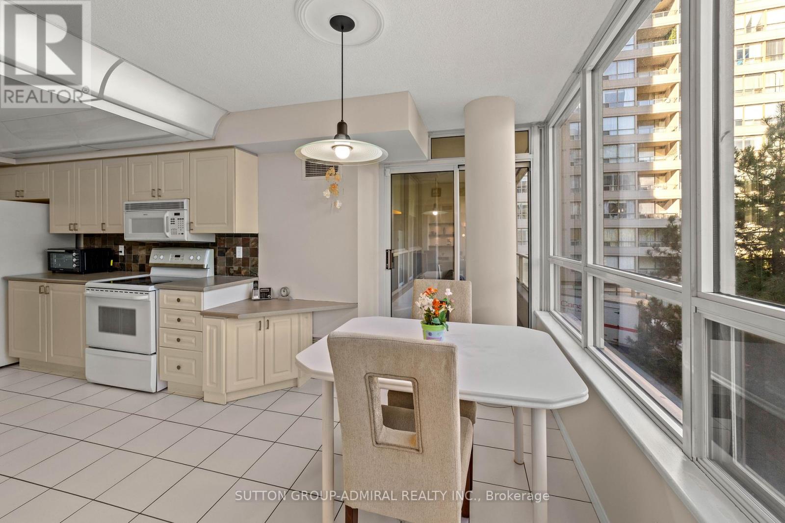 304 - 11 Townsgate Drive, Vaughan, Ontario L4J 8G4 - Photo 24 - N12522536