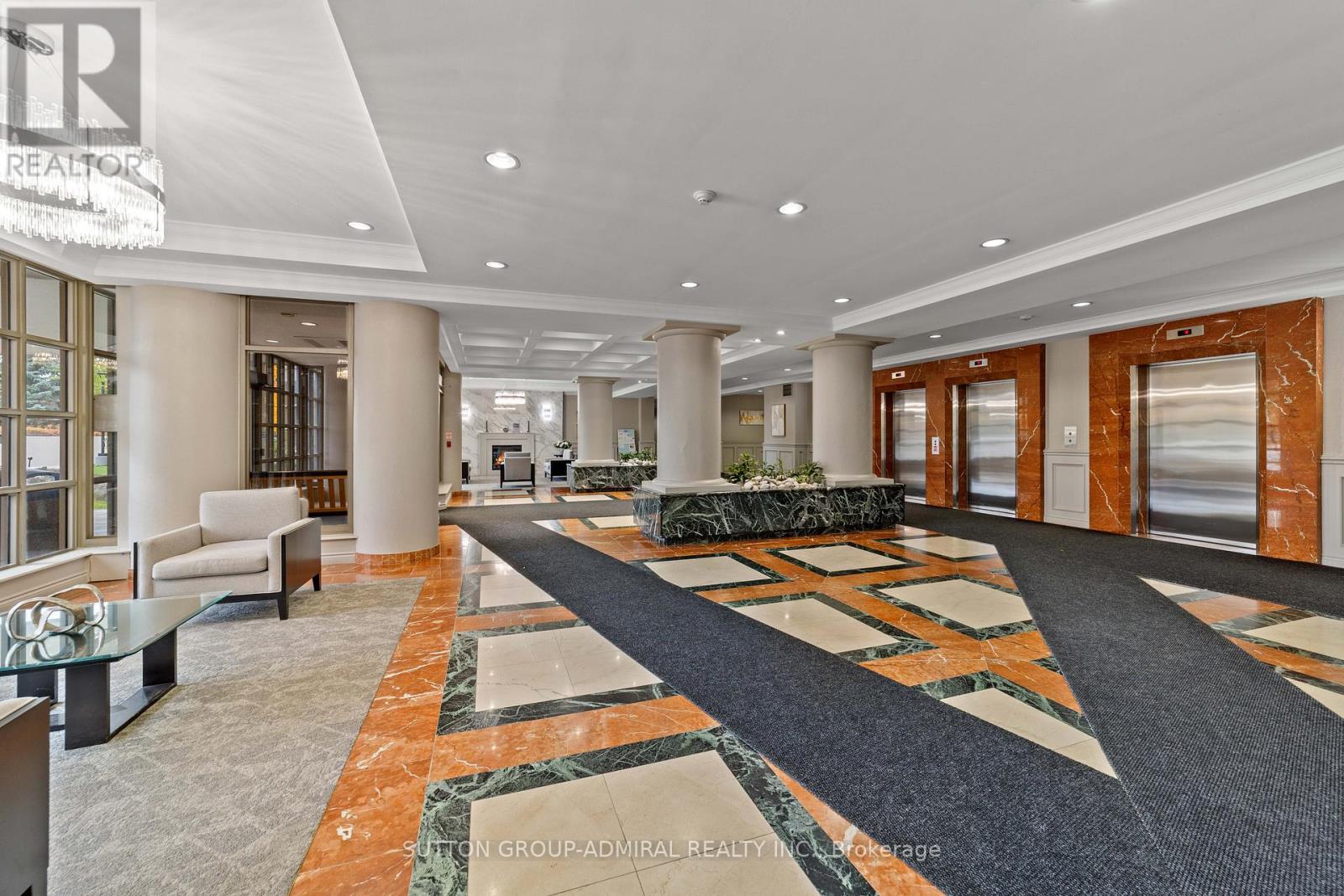 304 - 11 Townsgate Drive, Vaughan, Ontario L4J 8G4 - Photo 4 - N12522536