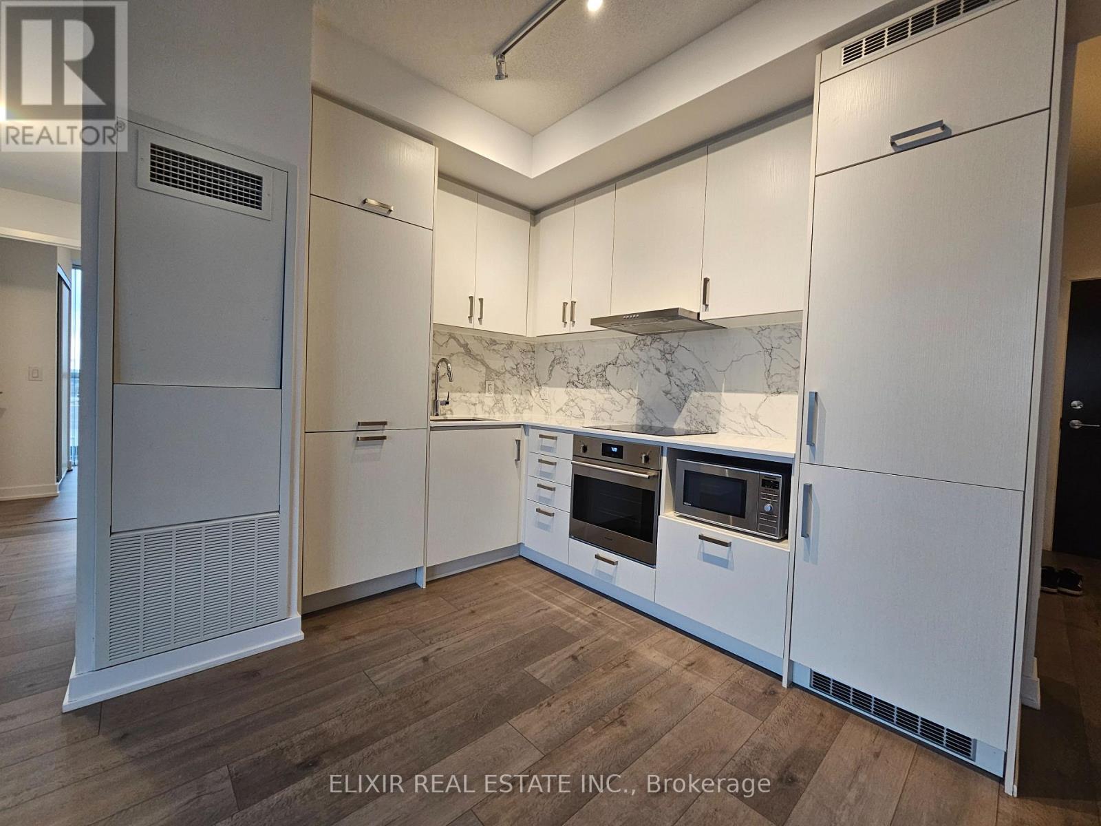 607 - 60 Honeycrisp Crescent E, Vaughan, Ontario  L4K 5Z8 - Photo 7 - N12522610