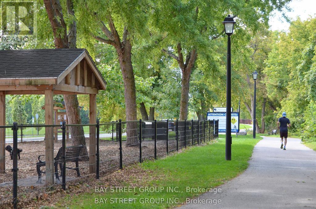 728 SUNNYPOINT DRIVE, Newmarket, Ontario