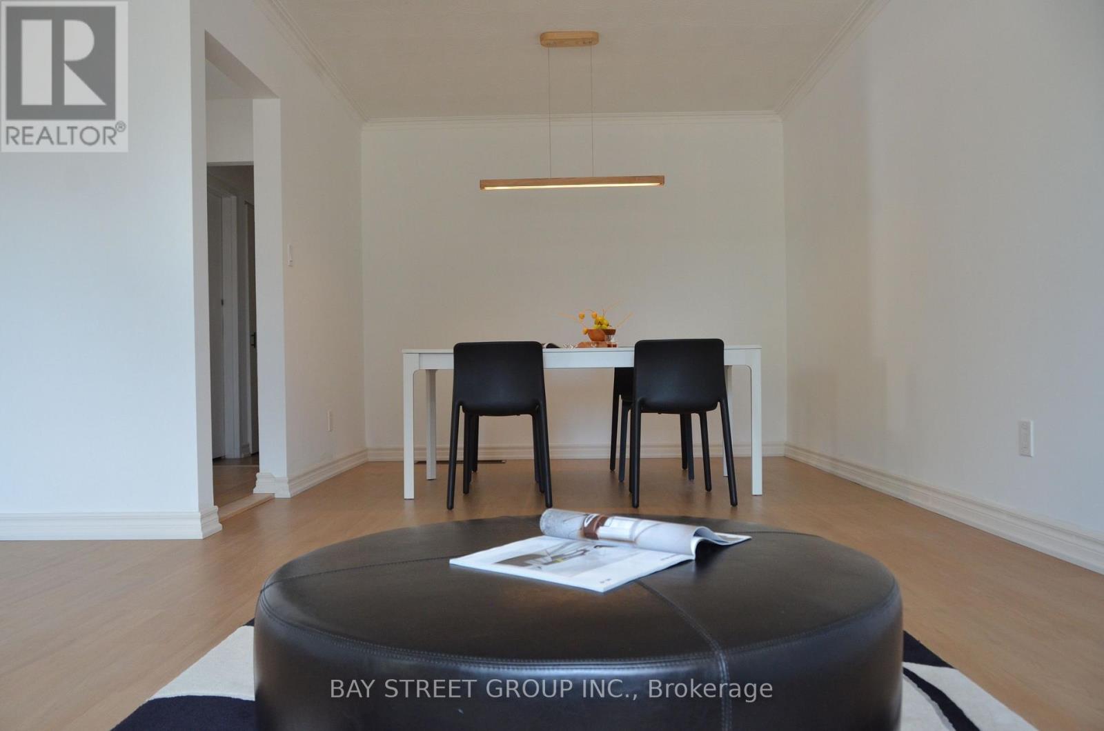 728 Sunnypoint Drive, Newmarket, Ontario  L3Y 2Z8 - Photo 11 - N12522678