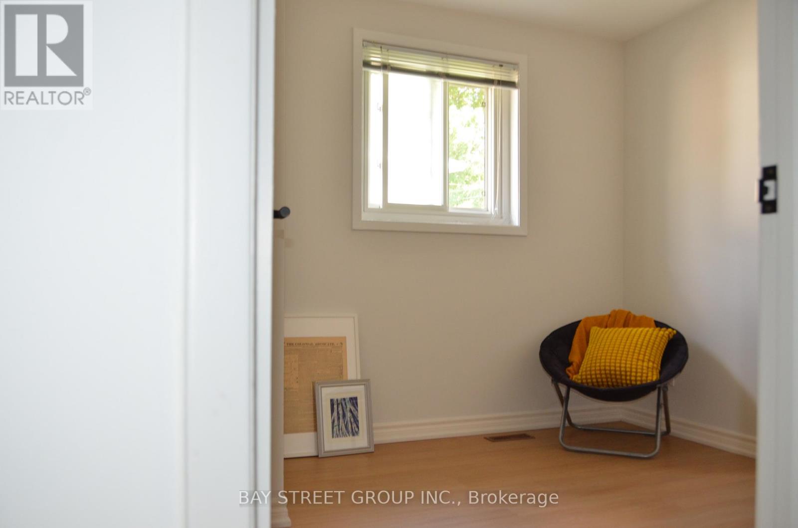 728 Sunnypoint Drive, Newmarket, Ontario  L3Y 2Z8 - Photo 22 - N12522678