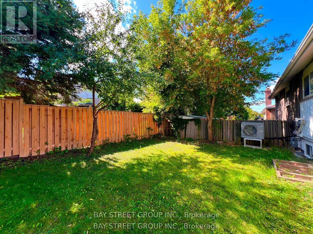 728 Sunnypoint Drive, Newmarket, Ontario  L3Y 2Z8 - Photo 30 - N12522678