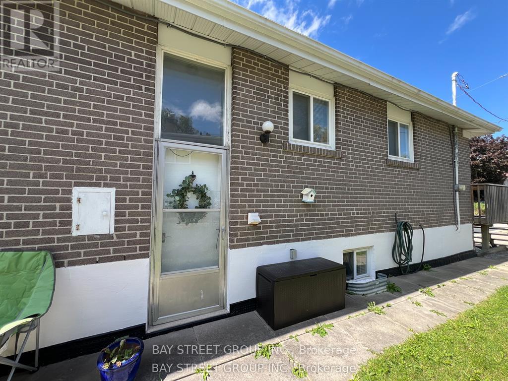 728 Sunnypoint Drive, Newmarket, Ontario  L3Y 2Z8 - Photo 31 - N12522678