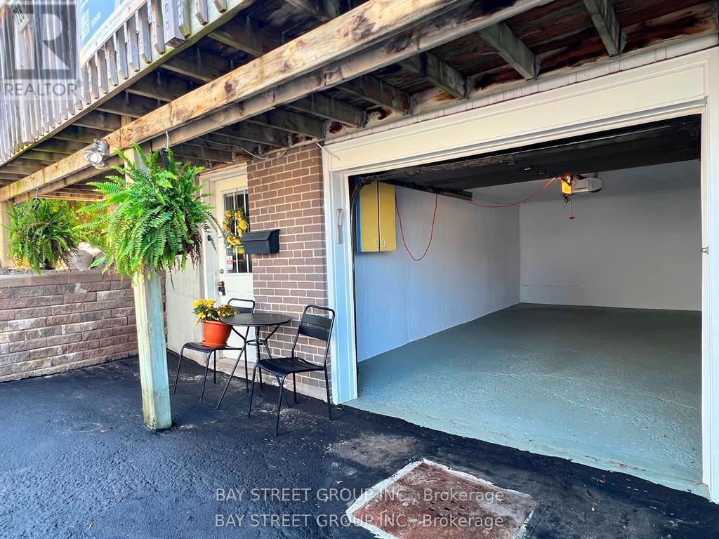 728 Sunnypoint Drive, Newmarket, Ontario  L3Y 2Z8 - Photo 32 - N12522678