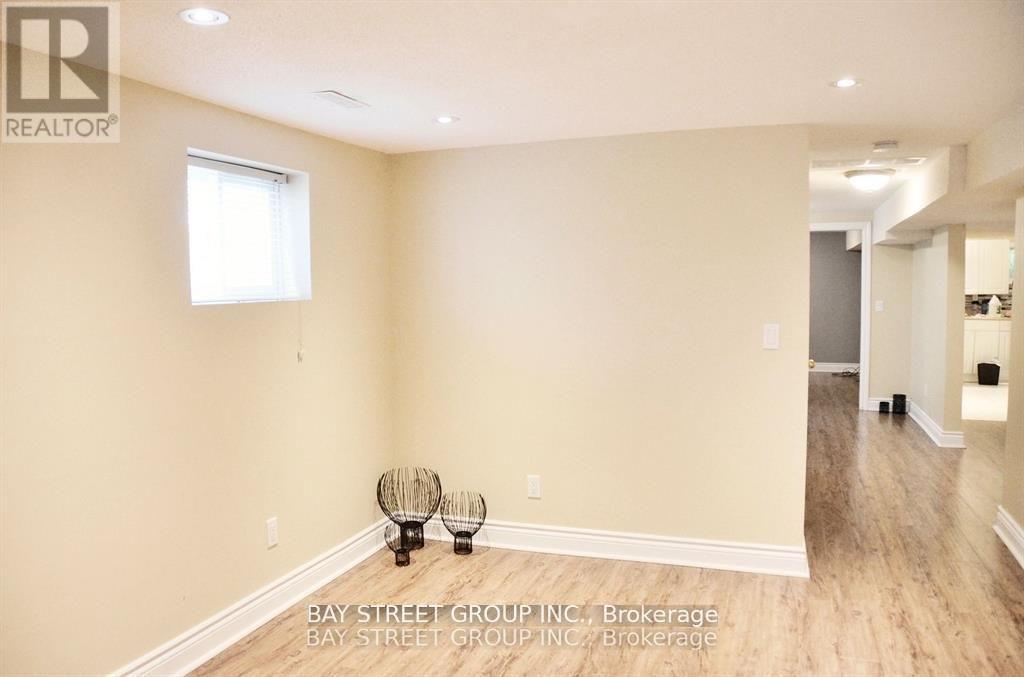 728 Sunnypoint Drive, Newmarket, Ontario  L3Y 2Z8 - Photo 34 - N12522678