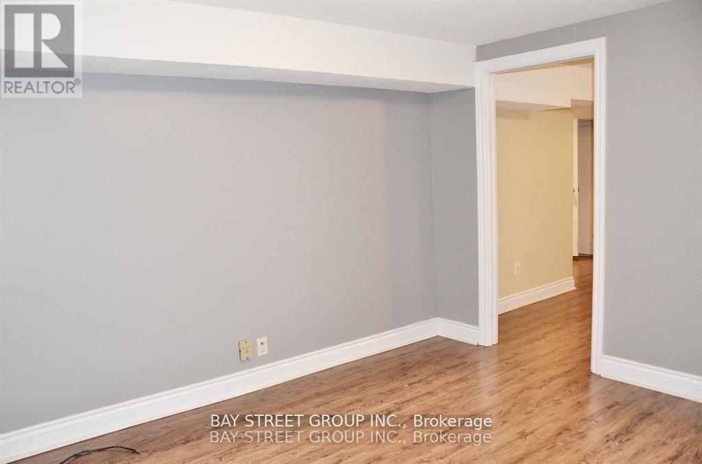 728 Sunnypoint Drive, Newmarket, Ontario  L3Y 2Z8 - Photo 36 - N12522678