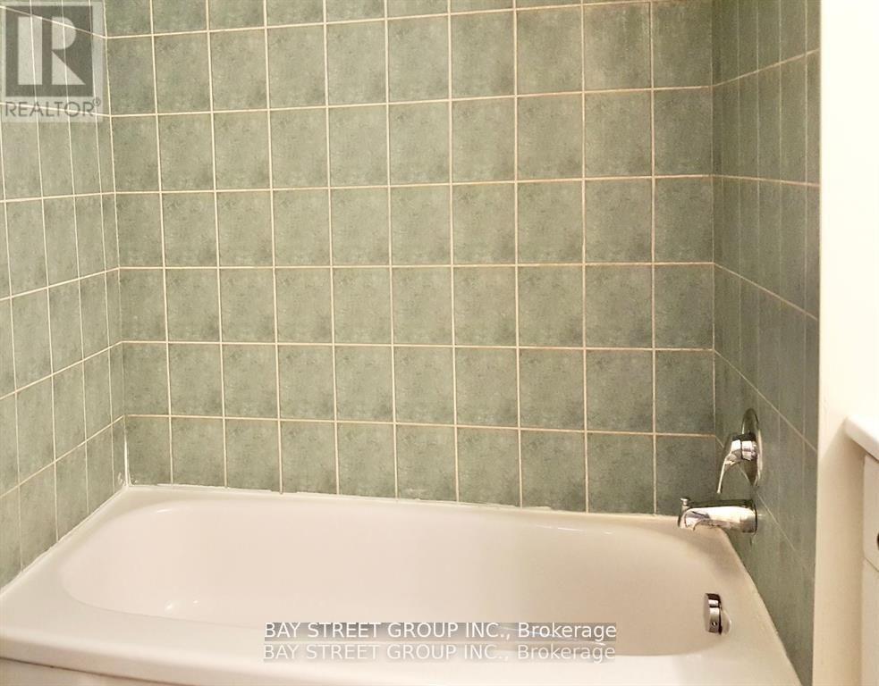 728 Sunnypoint Drive, Newmarket, Ontario  L3Y 2Z8 - Photo 40 - N12522678