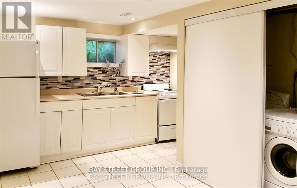 728 Sunnypoint Drive, Newmarket, Ontario  L3Y 2Z8 - Photo 42 - N12522678