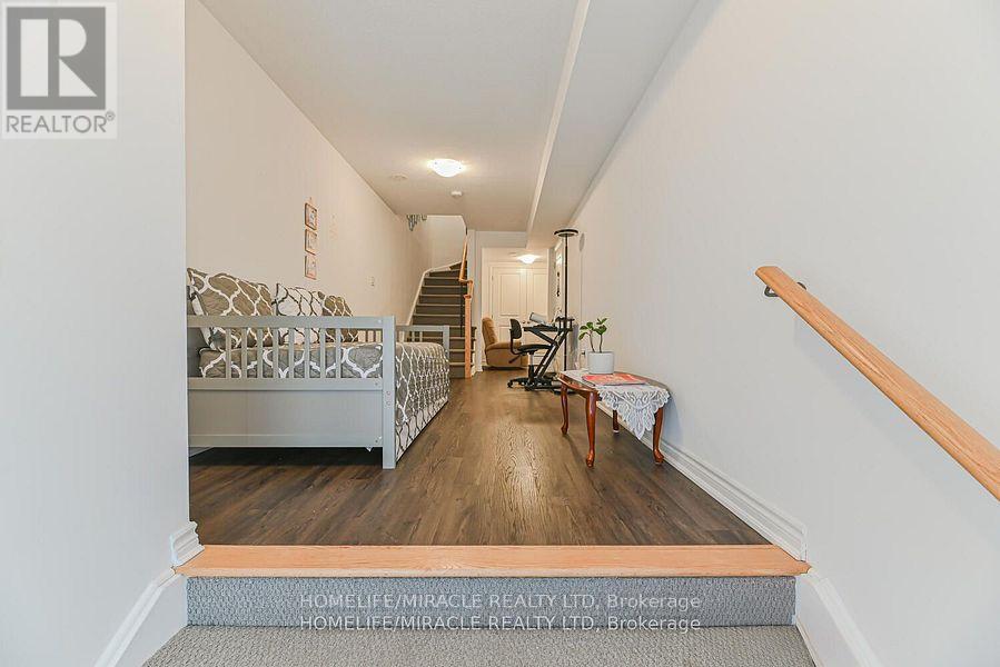 138 Elgin Street, Orillia, Ontario L3V 8P7 - Photo 5 - S12522388