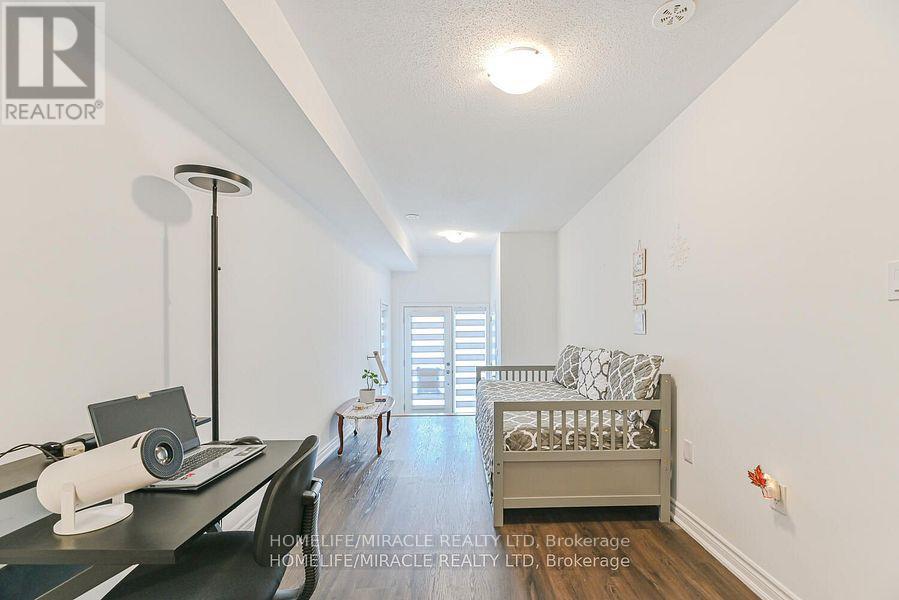 138 Elgin Street, Orillia, Ontario L3V 8P7 - Photo 7 - S12522388