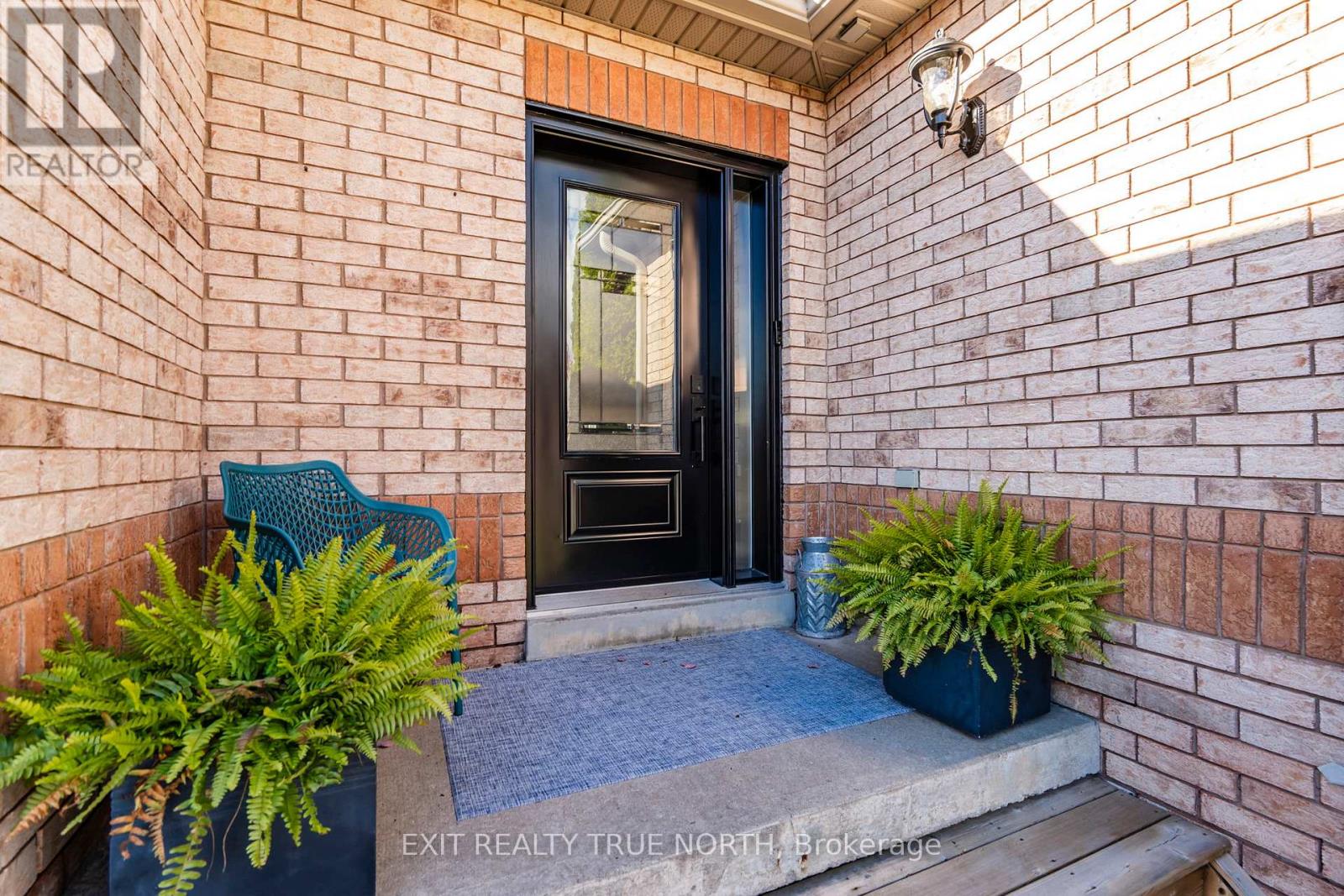 59 Edwards Drive, Barrie, Ontario  L4N 9K8 - Photo 3 - S12522516