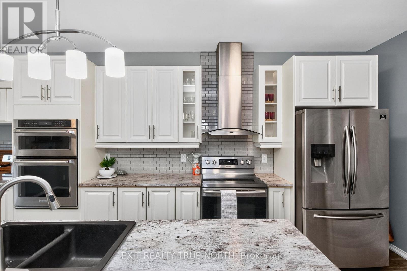 59 Edwards Drive, Barrie, Ontario  L4N 9K8 - Photo 6 - S12522516