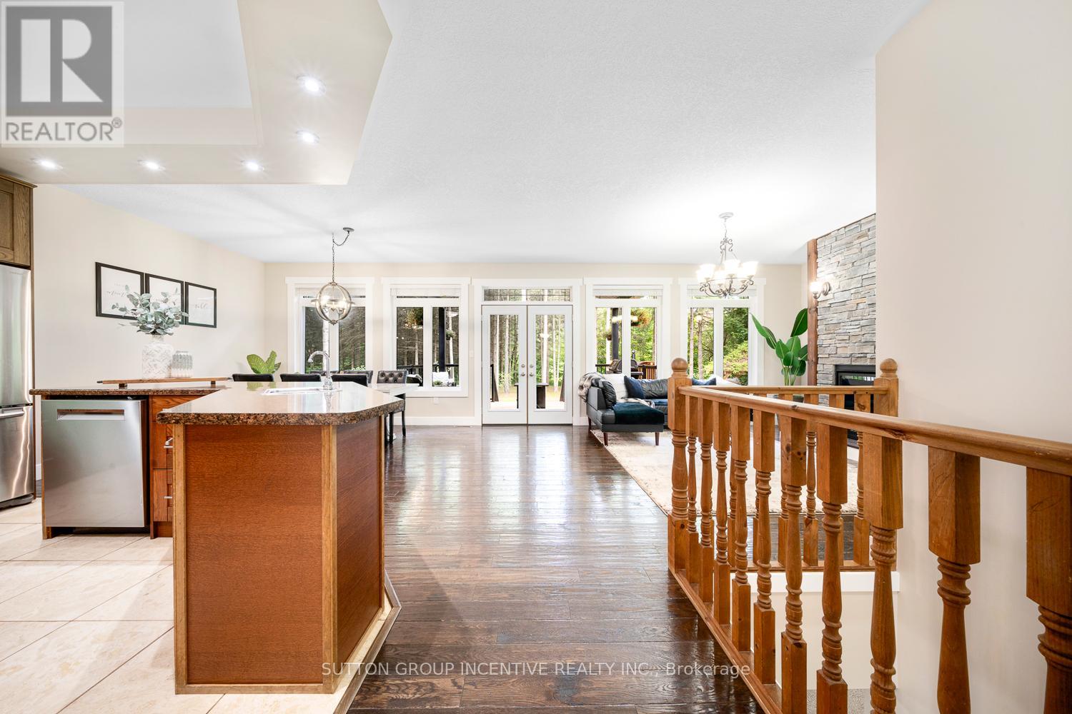 7070 93 Highway, Tiny, Ontario  L0K 2E0 - Photo 10 - S12522594