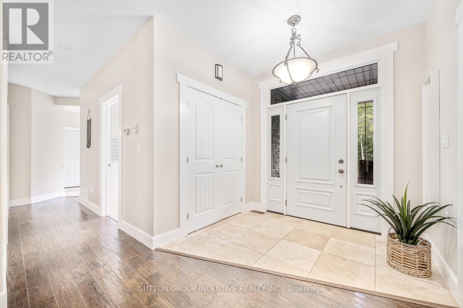 7070 93 Highway, Tiny, Ontario  L0K 2E0 - Photo 8 - S12522594