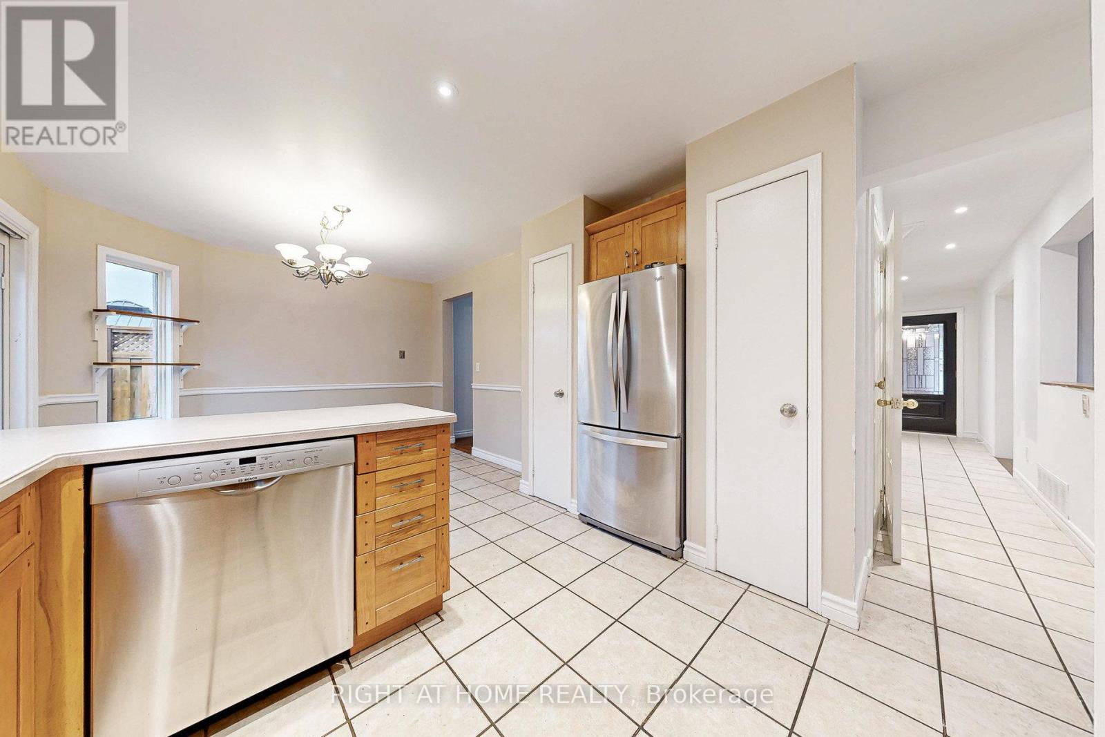 91 O'shaughnessy Crescent, Barrie (Holly), Ontario  L4N 7L9 - Photo 17 - S12522626