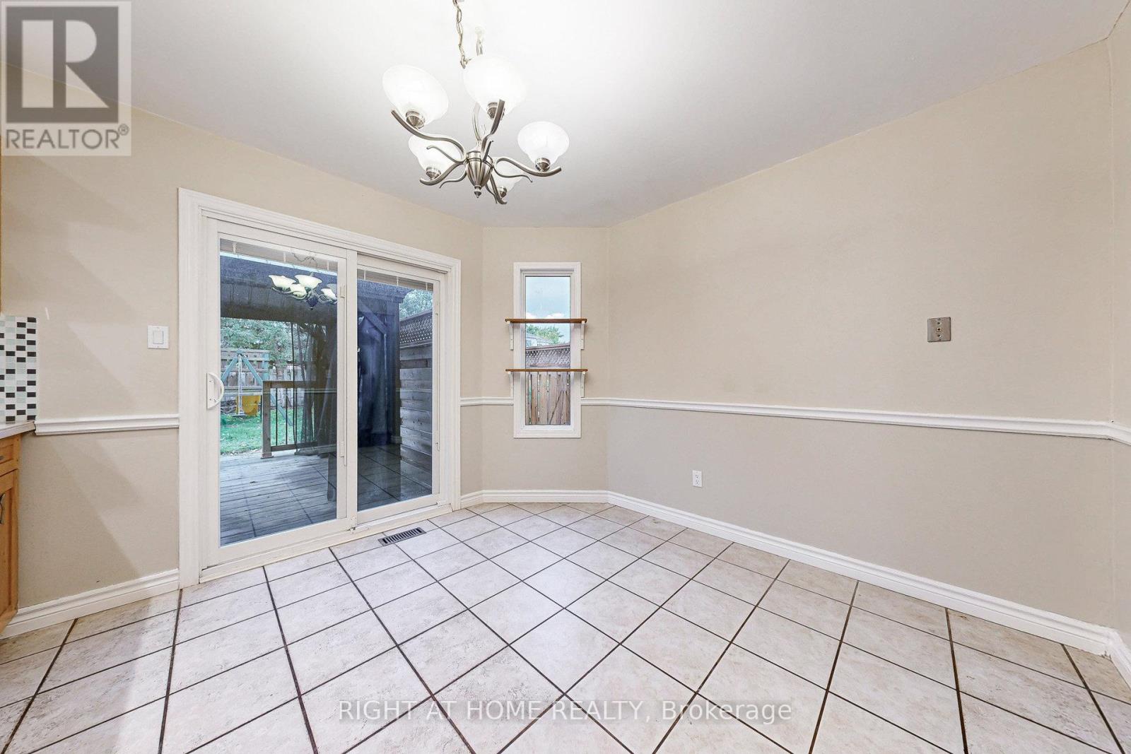 91 O'shaughnessy Crescent, Barrie (Holly), Ontario  L4N 7L9 - Photo 18 - S12522626