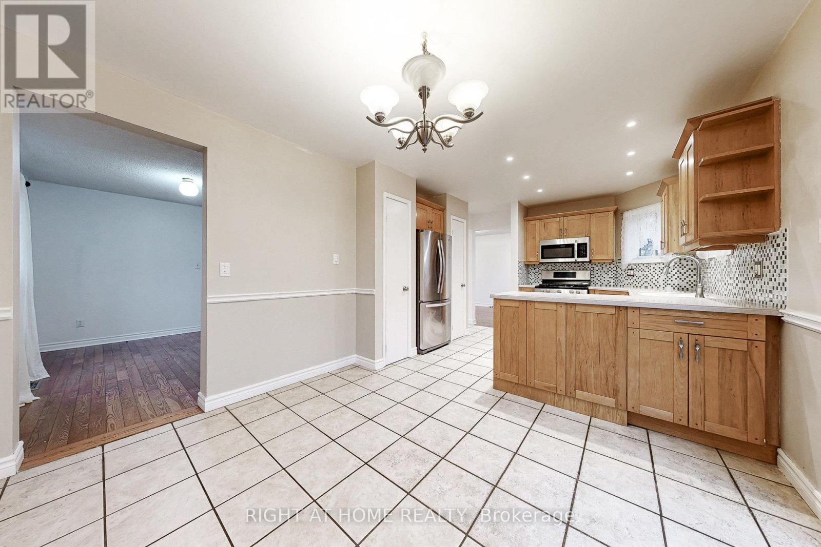 91 O'shaughnessy Crescent, Barrie (Holly), Ontario  L4N 7L9 - Photo 20 - S12522626