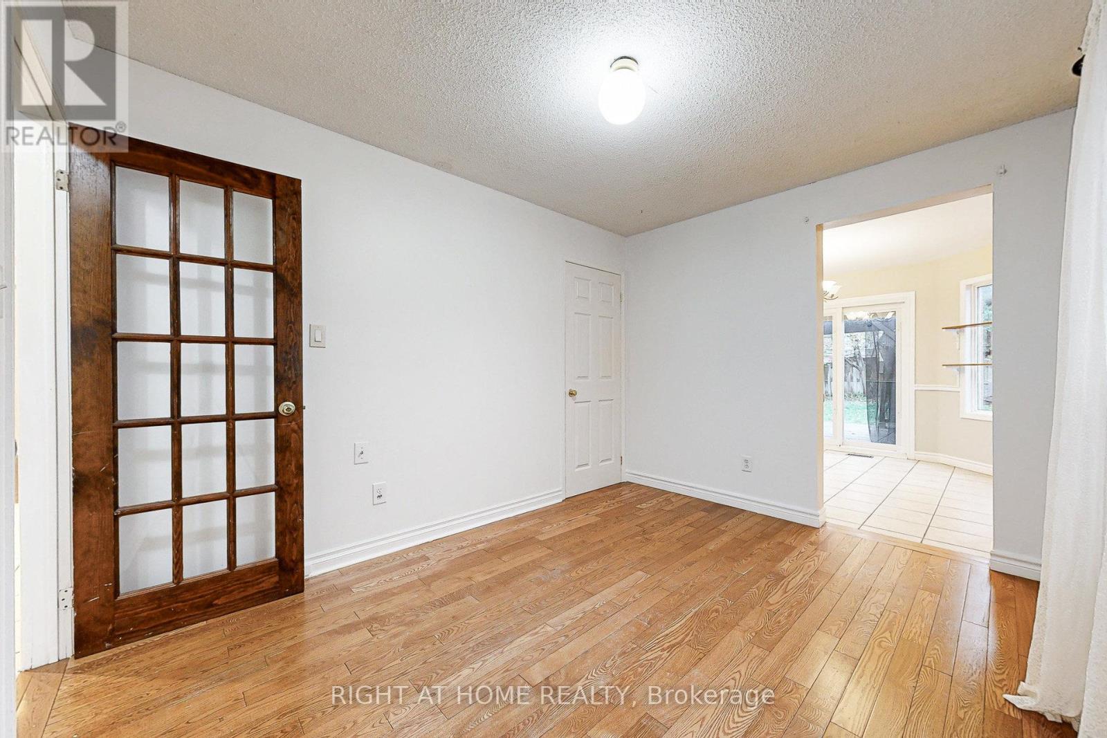 91 O'shaughnessy Crescent, Barrie (Holly), Ontario  L4N 7L9 - Photo 8 - S12522626