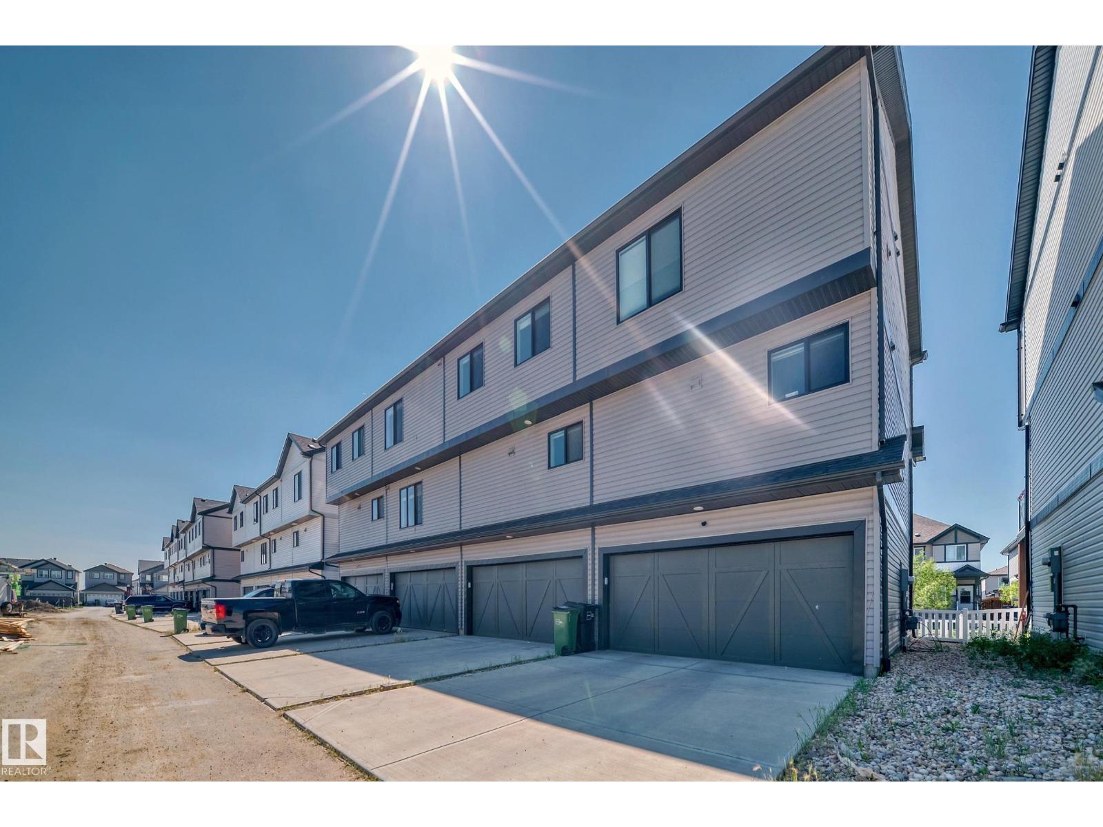 1077 Cy Becker Rd Nw, Edmonton, Alberta  T5Y 4B7 - Photo 43 - E4465105