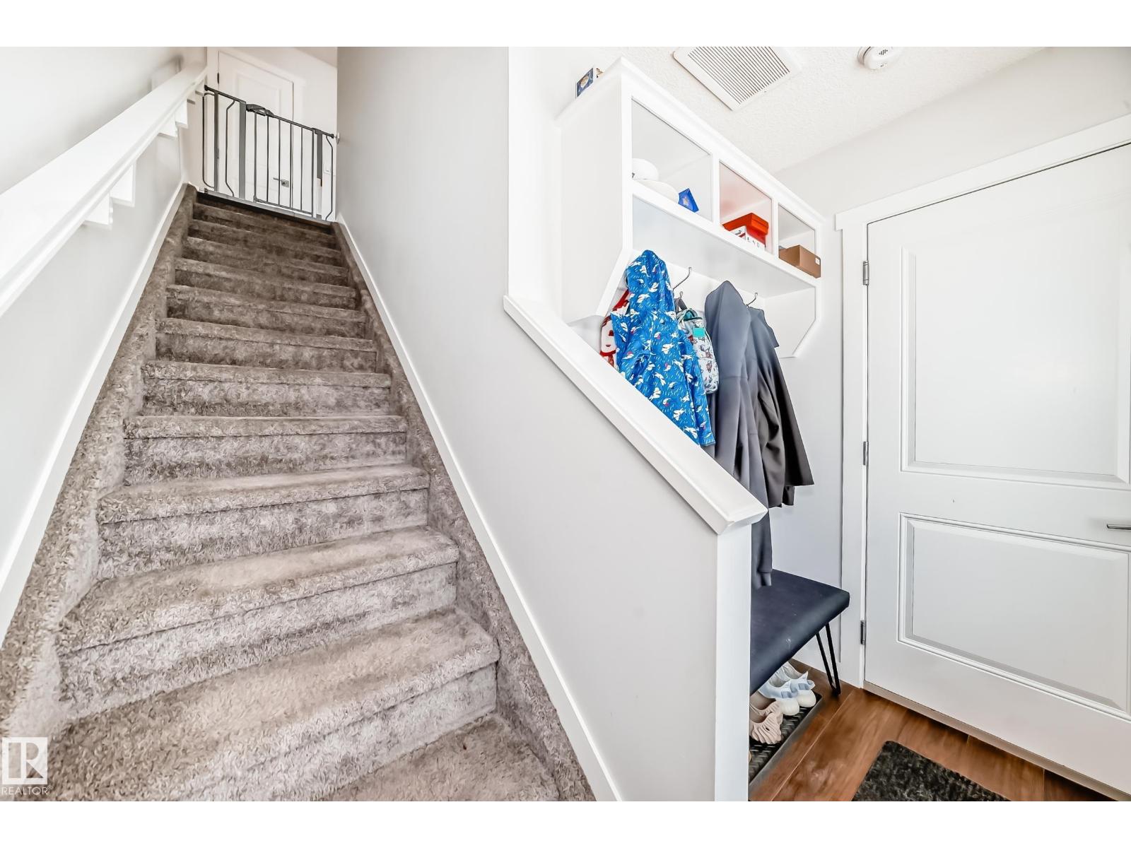 1077 Cy Becker Rd Nw, Edmonton, Alberta  T5Y 4B7 - Photo 6 - E4465105