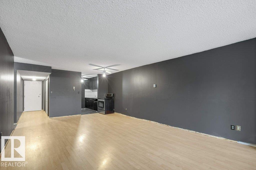 #13 8745 165 St Nw, Edmonton, Alberta  T5R 2R7 - Photo 13 - E4465108