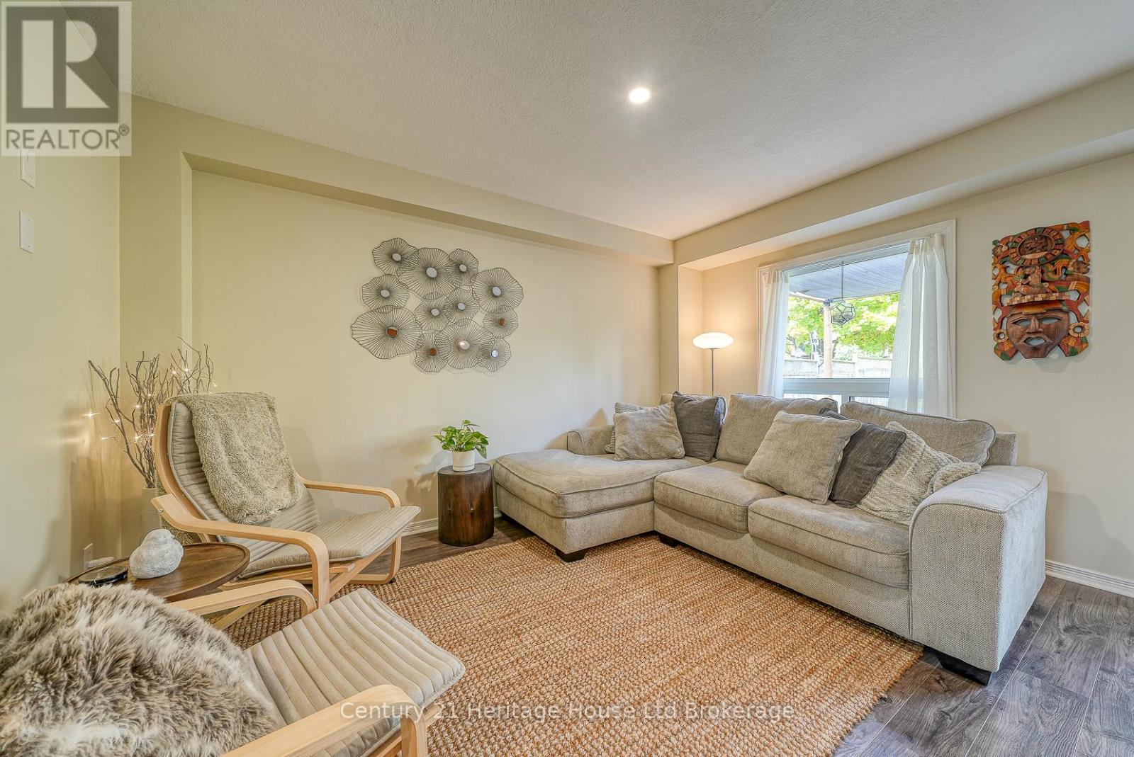 11 Talon Drive, Woodstock, Ontario N4V 0A5 - Photo 11 - X12522706