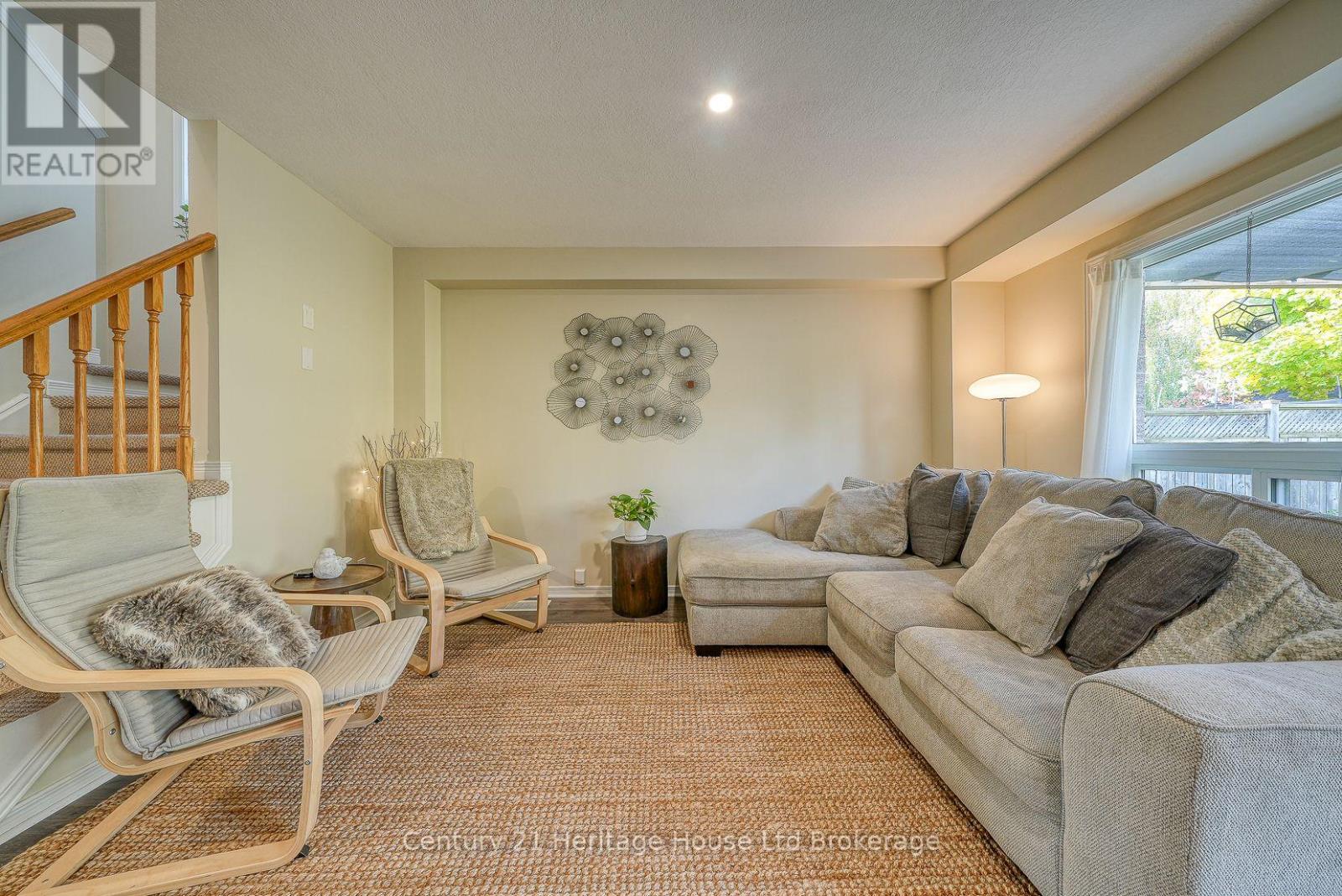 11 Talon Drive, Woodstock, Ontario N4V 0A5 - Photo 12 - X12522706