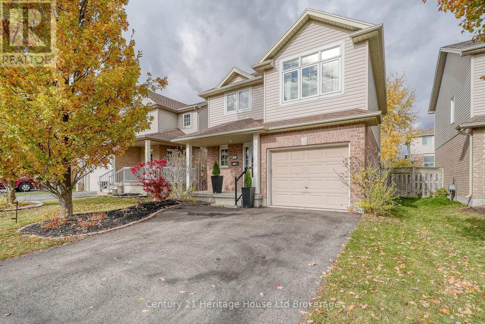 11 Talon Drive, Woodstock, Ontario N4V 0A5 - Photo 3 - X12522706