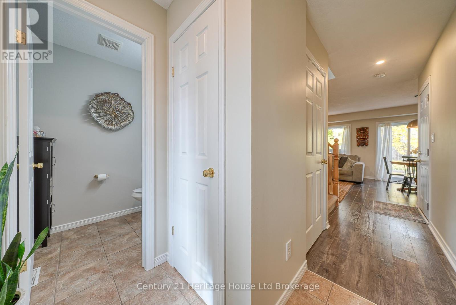 11 Talon Drive, Woodstock, Ontario N4V 0A5 - Photo 8 - X12522706