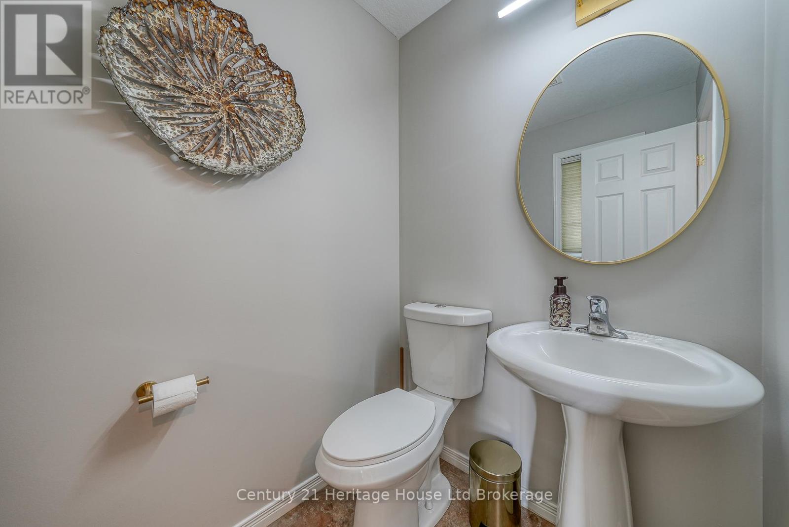 11 Talon Drive, Woodstock, Ontario N4V 0A5 - Photo 9 - X12522706