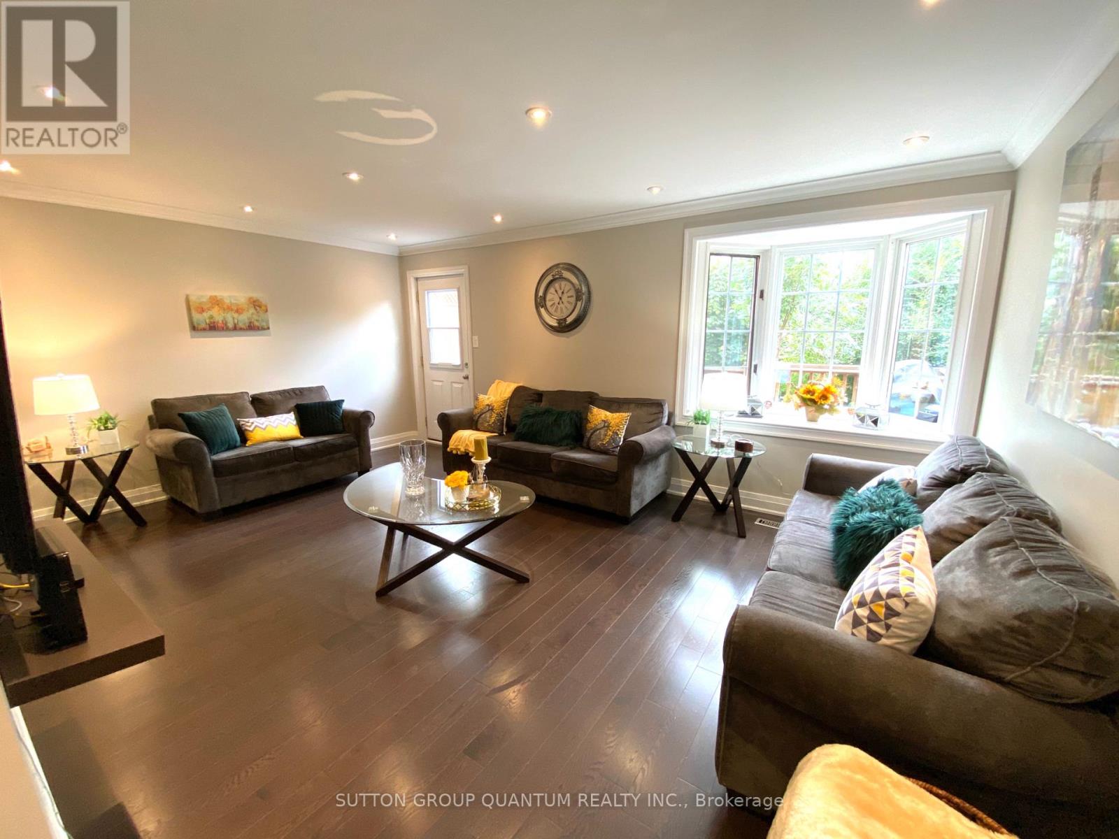 5477 Schueller Crescent, Burlington, Ontario  L7L 3T1 - Photo 4 - W12522374