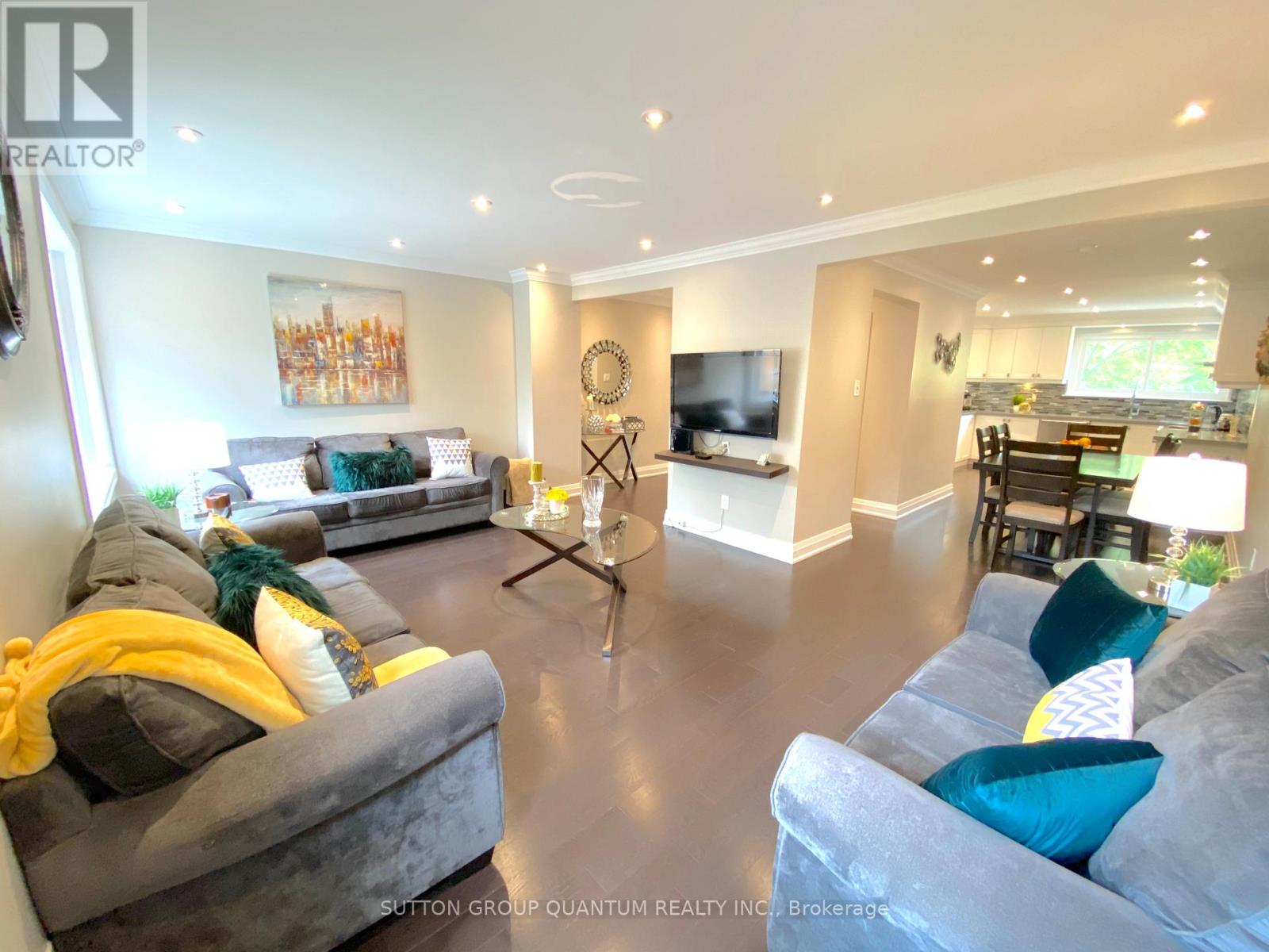 5477 Schueller Crescent, Burlington, Ontario  L7L 3T1 - Photo 5 - W12522374