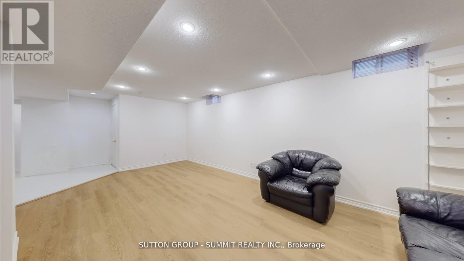 3391 Grand Park Drive, Mississauga, Ontario L5B 4E2 - Photo 7 - W12522380