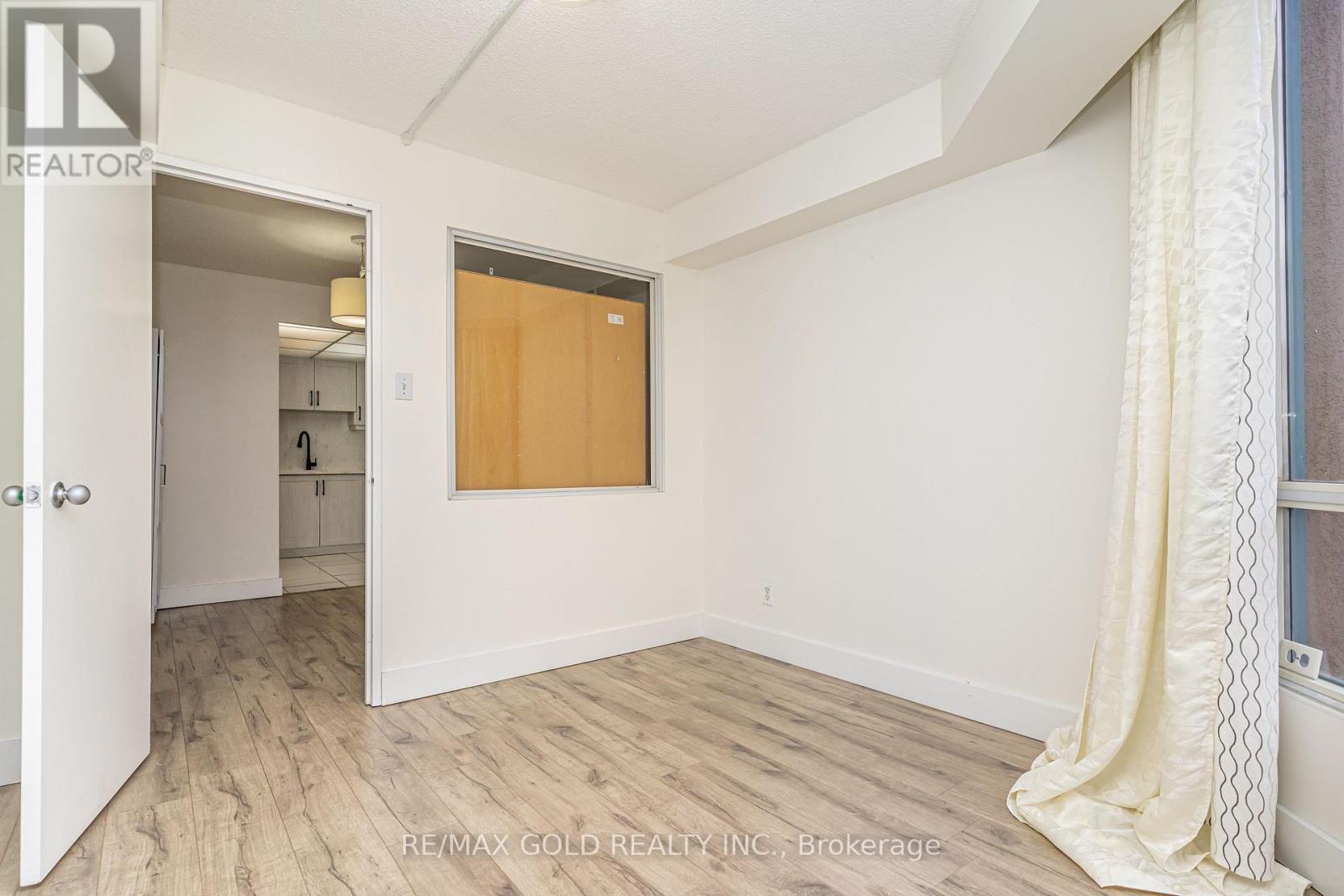 2009 - 115 Hillcrest Avenue, Mississauga, Ontario  L5B 3Y9 - Photo 27 - W12522382