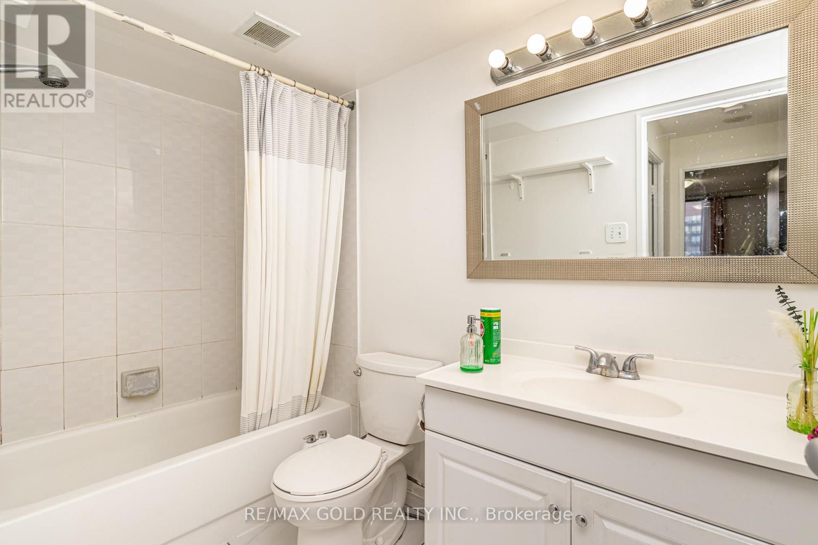 2009 - 115 Hillcrest Avenue, Mississauga, Ontario  L5B 3Y9 - Photo 29 - W12522382