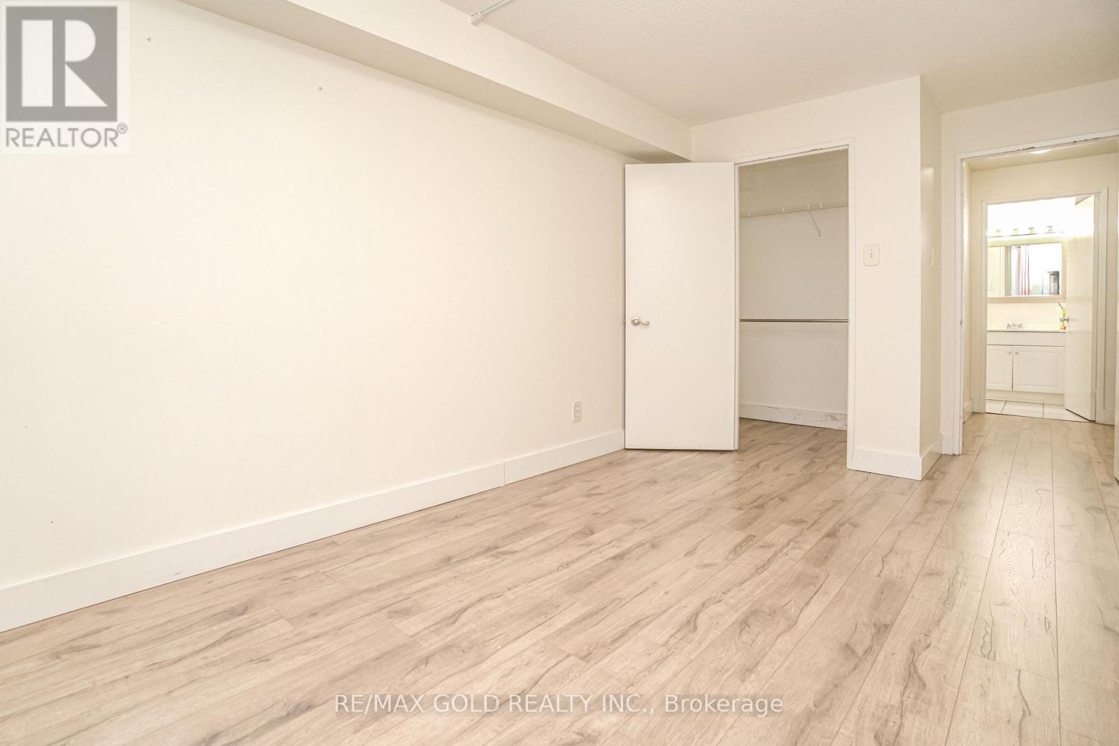 2009 - 115 Hillcrest Avenue, Mississauga, Ontario  L5B 3Y9 - Photo 31 - W12522382