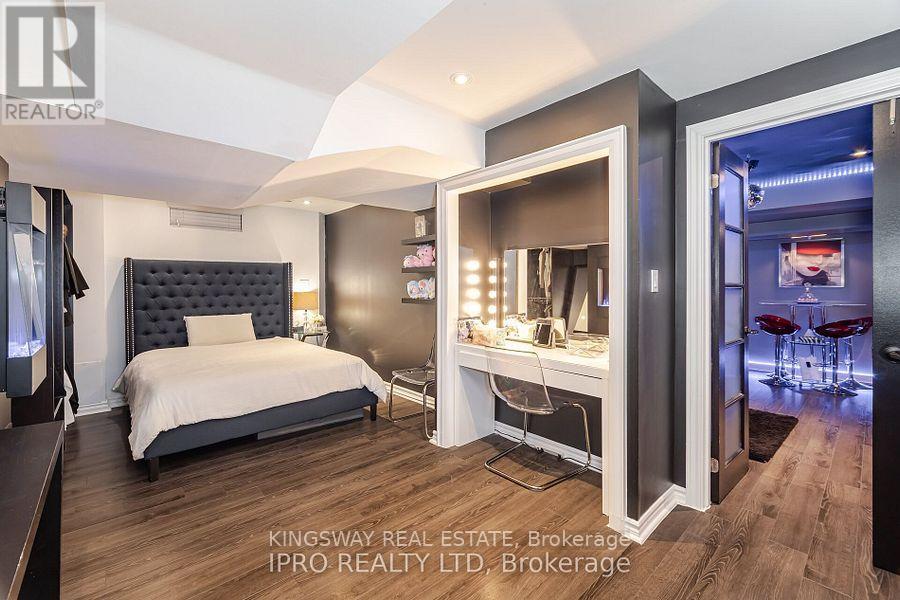 923 Bristol Road W, Mississauga, Ontario  L5V 2N9 - Photo 25 - W12522398