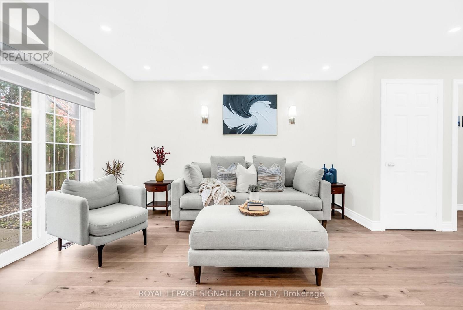 6467 Edenwood Drive, Mississauga, Ontario L5N 3H2 - Photo 11 - W12522416