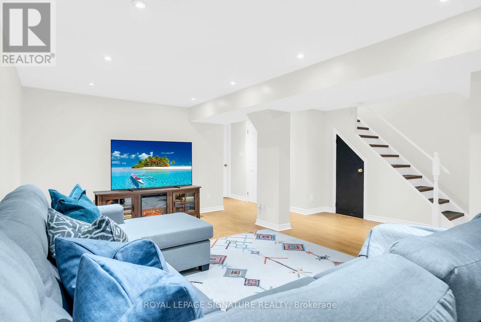 6467 Edenwood Drive, Mississauga, Ontario L5N 3H2 - Photo 37 - W12522416