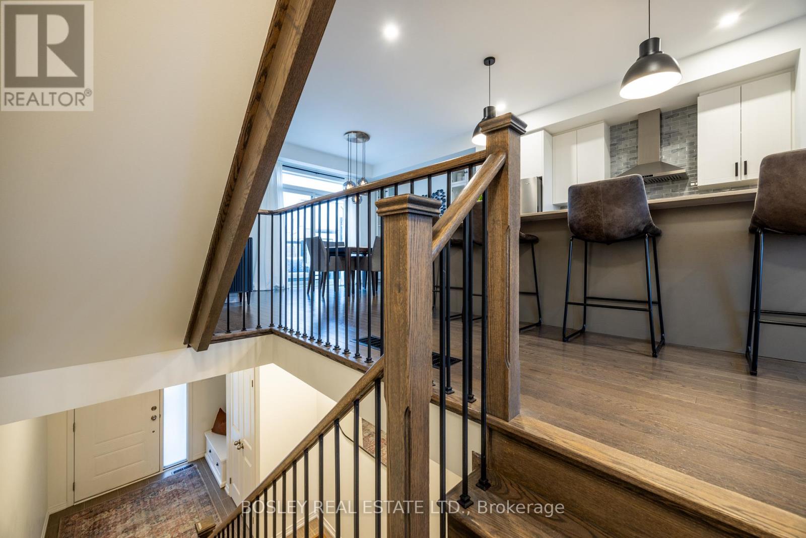 1818 Mitoff Place, Mississauga, Ontario L4W 0E8 - Photo 27 - W12522424