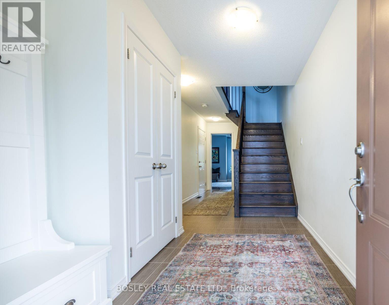 1818 Mitoff Place, Mississauga, Ontario L4W 0E8 - Photo 28 - W12522424