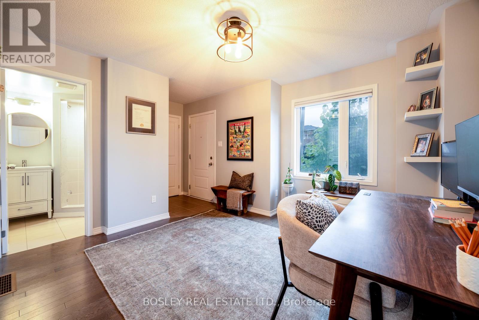 1818 Mitoff Place, Mississauga, Ontario L4W 0E8 - Photo 32 - W12522424